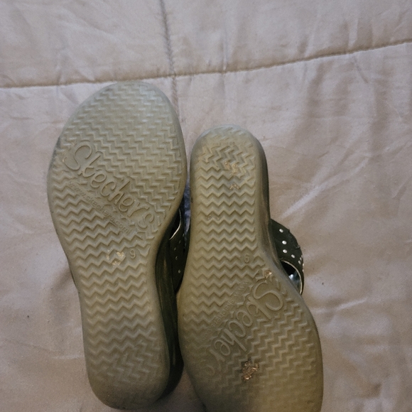 Sz 9 Sketchers suede studded wedge sandal with memory foam sole - Picture 2 of 5